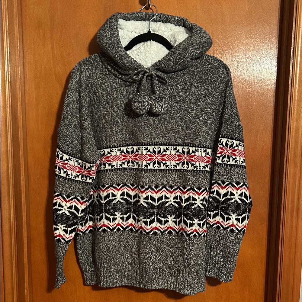 Gray Hooded Sweater with Patterned Design XL
